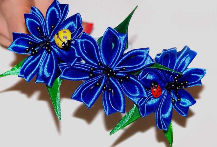 Teca flores de fitas com suas próprias mãos: 97 fotos e vídeos de fabricação de artesanato original - 